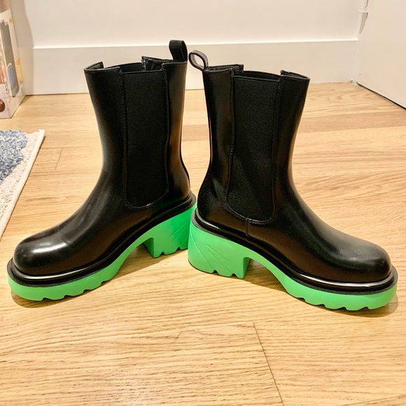 WORN ONCE Green Lug Sole Boots - Picture 2 of 8